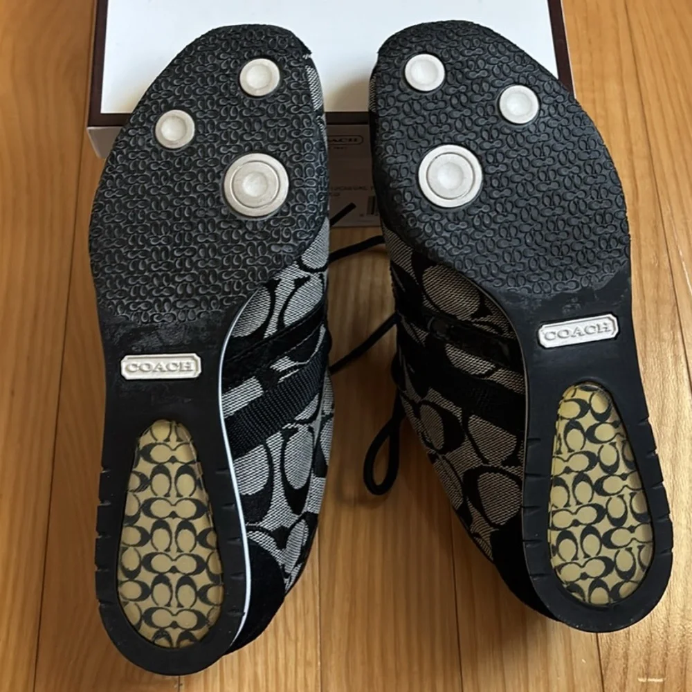 Coach Katelyn sneakers. Siize 6. - Picture 3 of 3